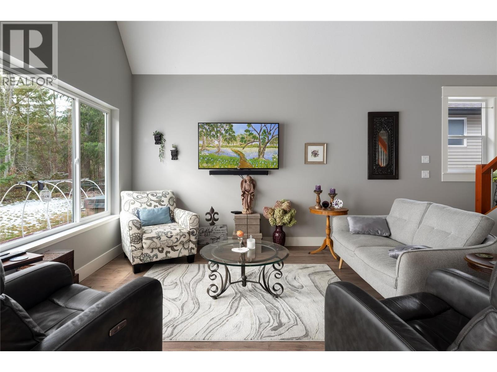 132 Falcon Avenue, Vernon