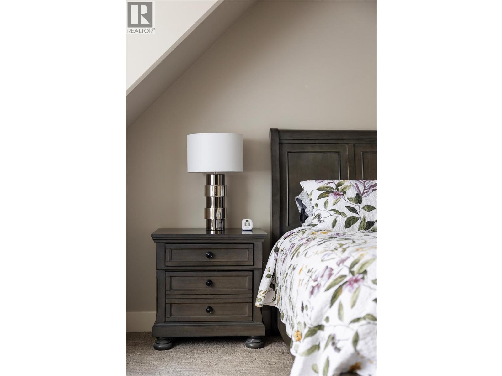 132 Falcon Avenue, Vernon