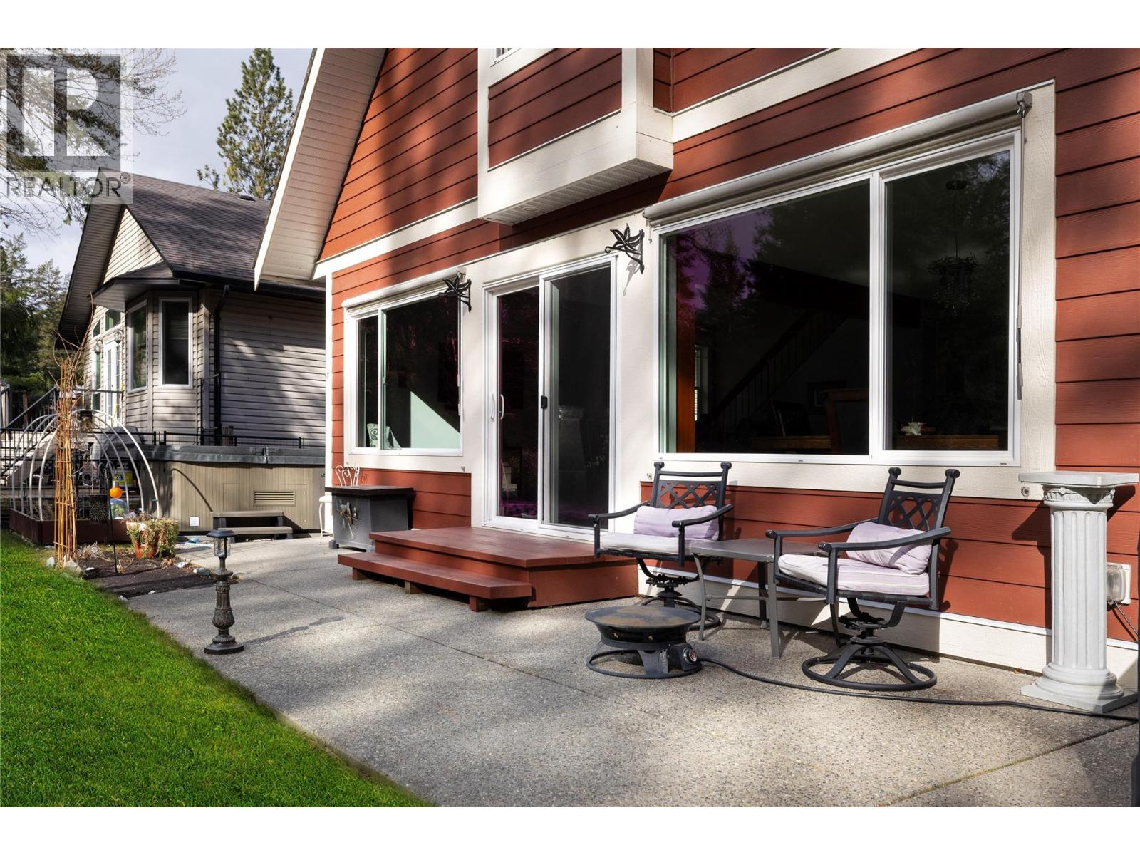 132 Falcon Avenue, Vernon