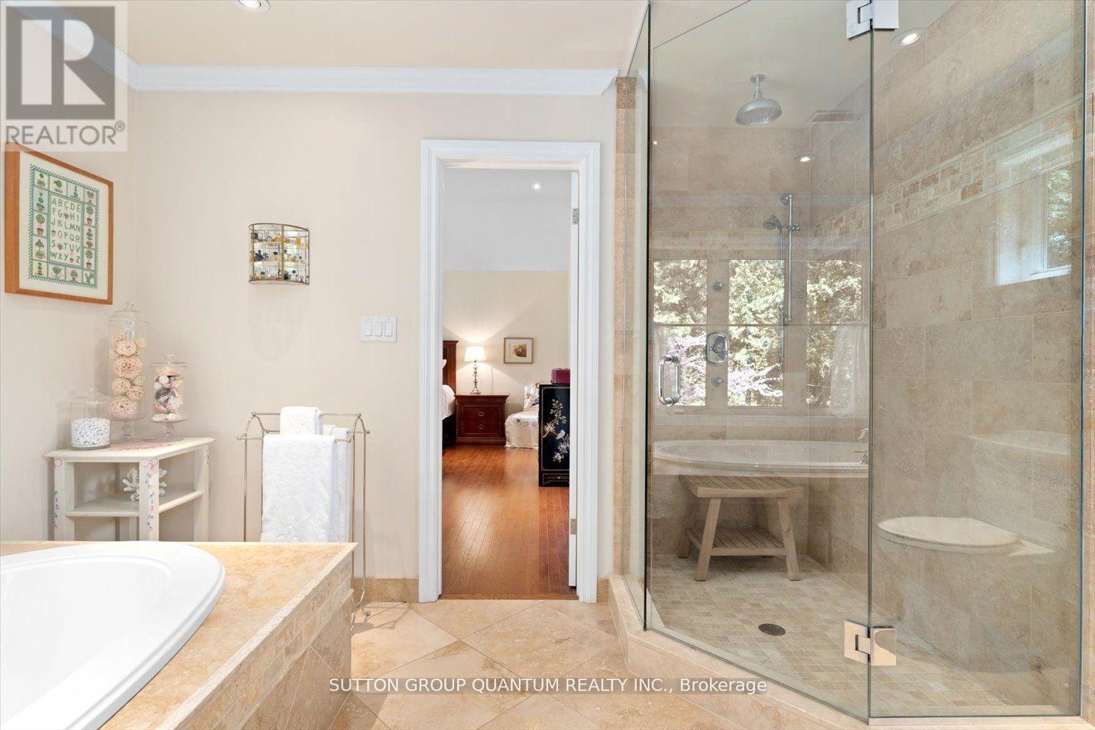 347 PINETREE WAY - 25