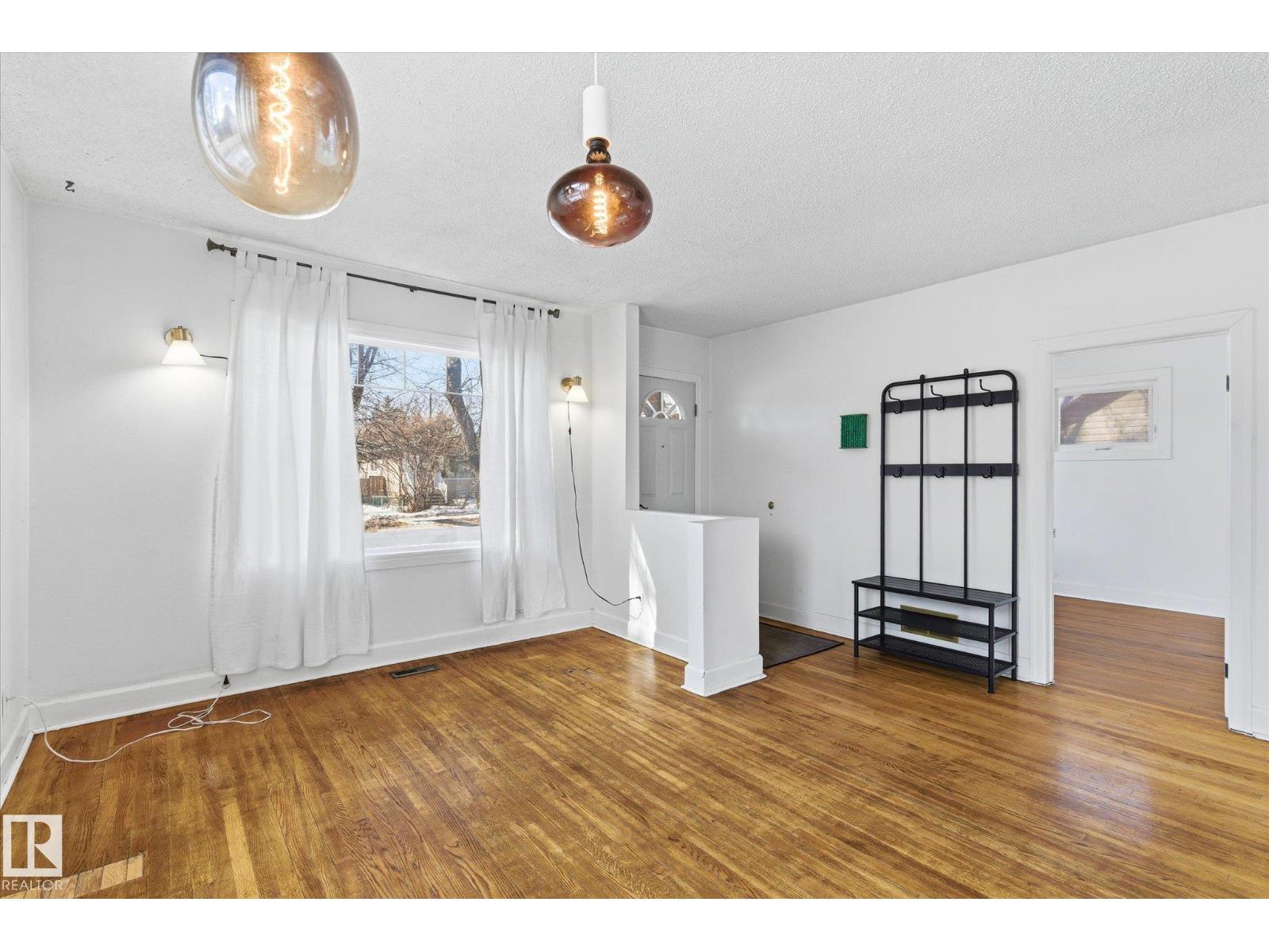 12821 122 ST NW - 4