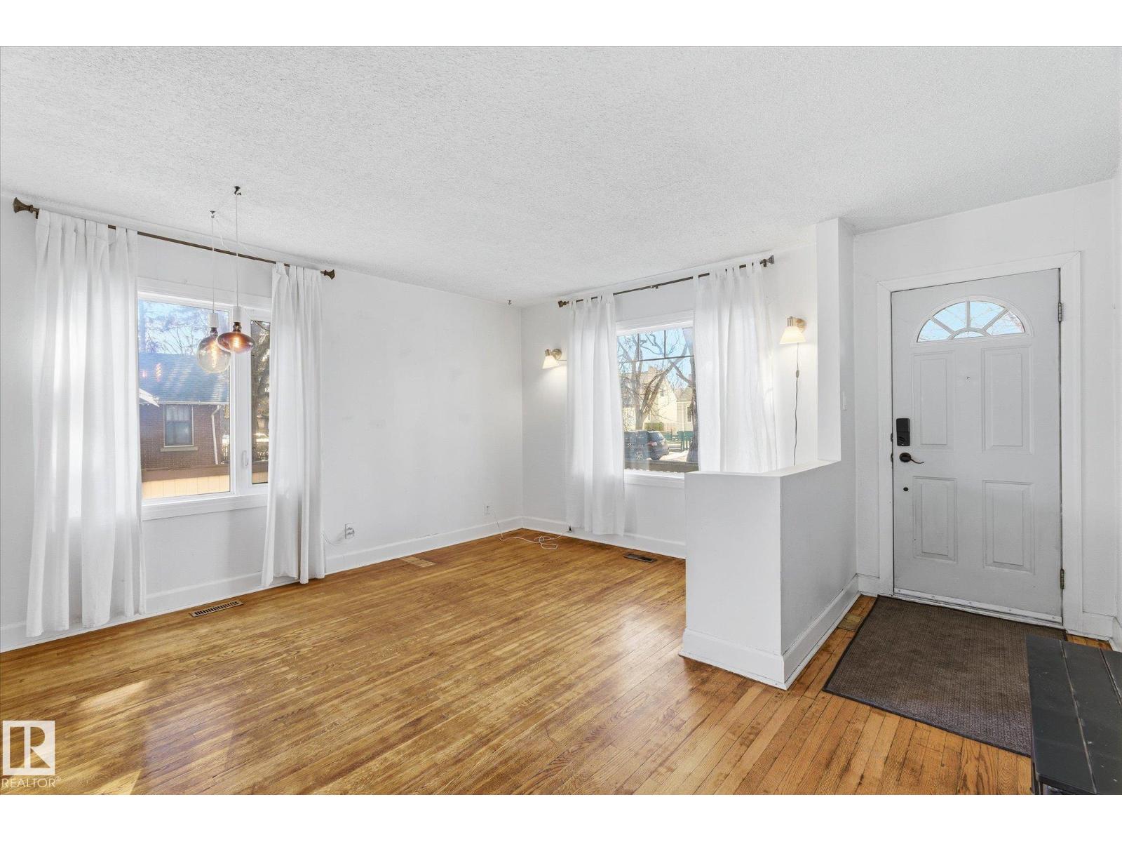 12821 122 ST NW - 8
