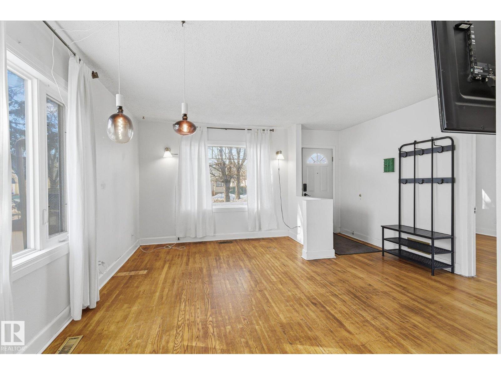 12821 122 ST NW - 3