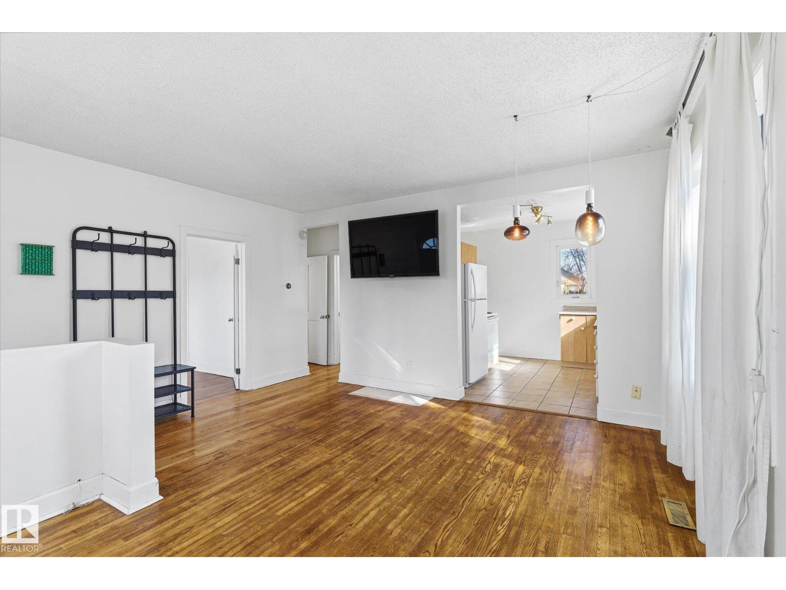 12821 122 ST NW - 5