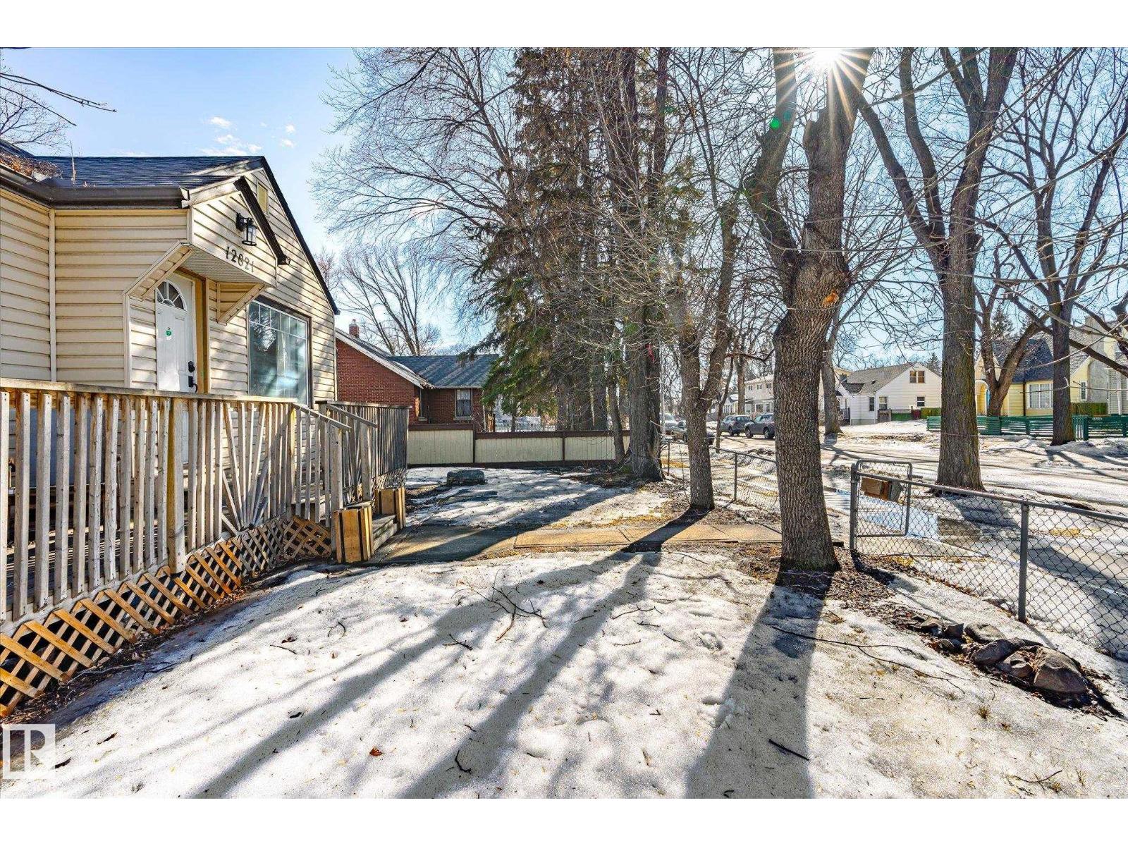 12821 122 ST NW - 32