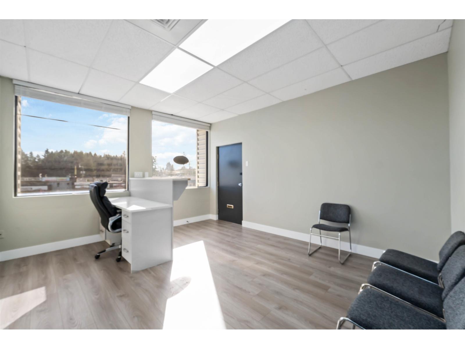 205 31549 SOUTH FRASER WAY — photo 10