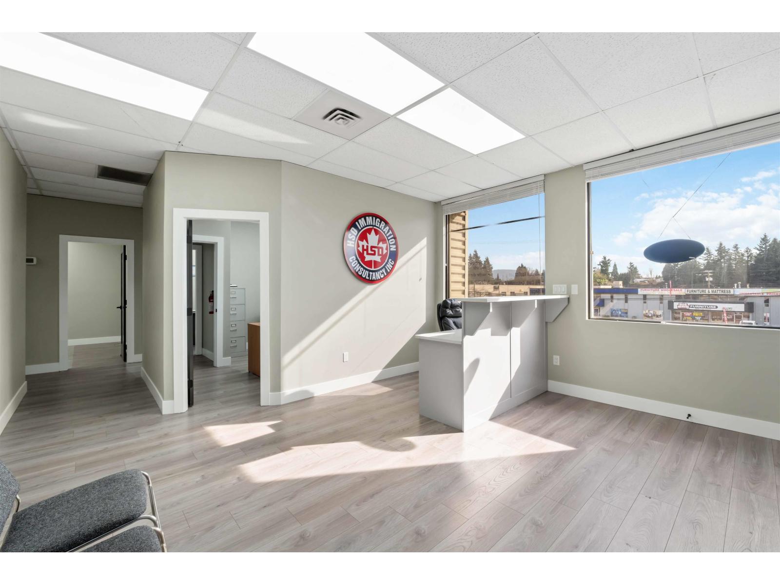 205 31549 SOUTH FRASER WAY — photo 11
