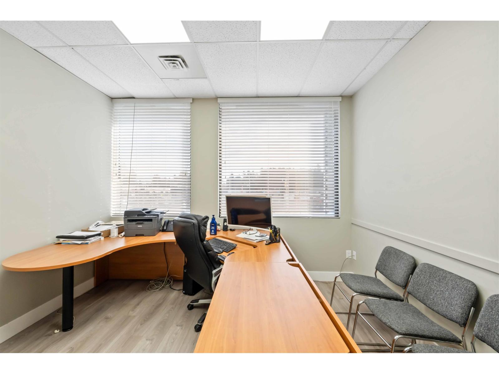 205 31549 SOUTH FRASER WAY — photo 16