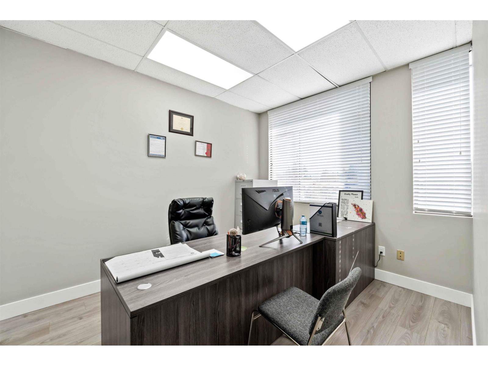 205 31549 SOUTH FRASER WAY — photo 18
