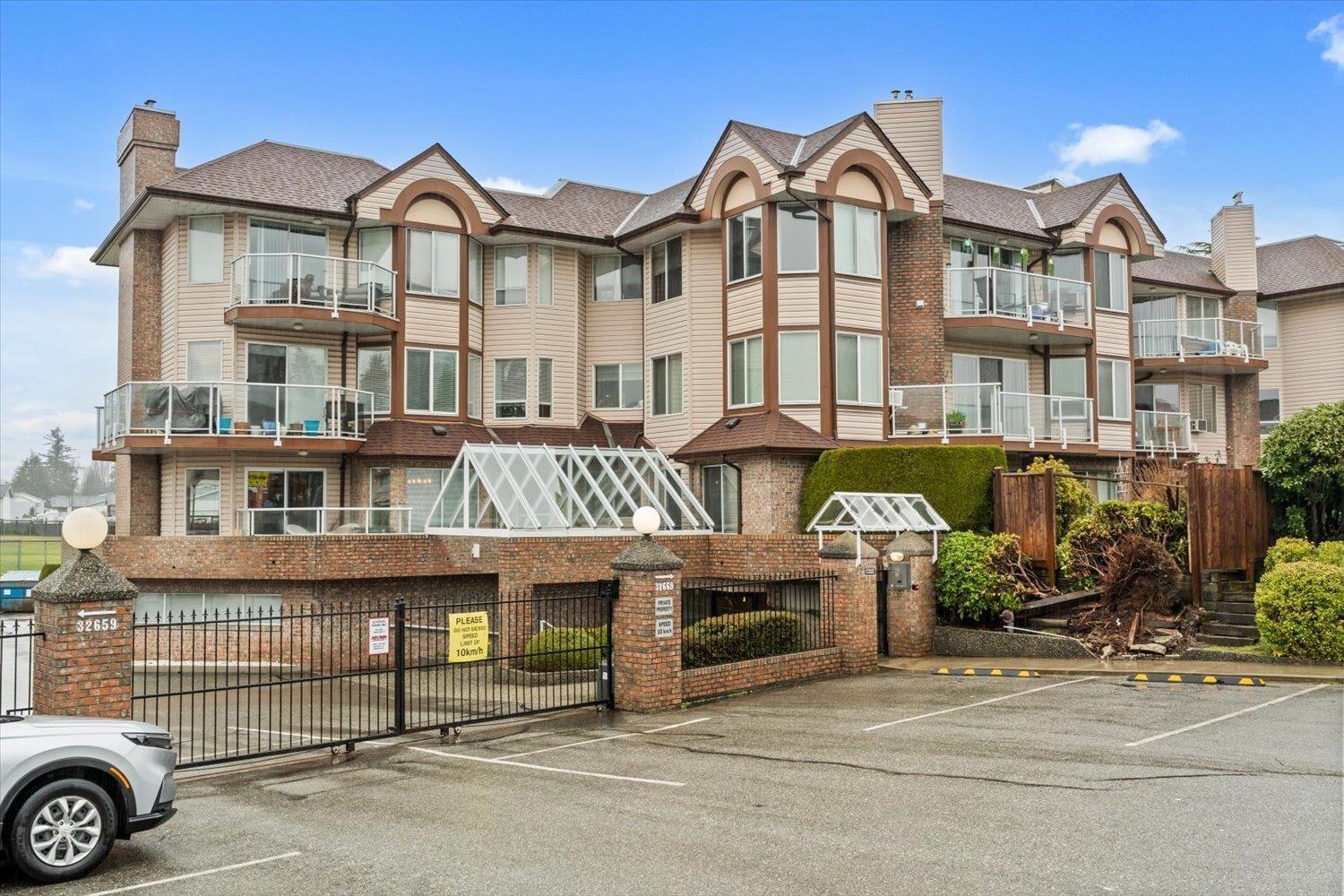 307 32669 GEORGE FERGUSON Way - photo 2