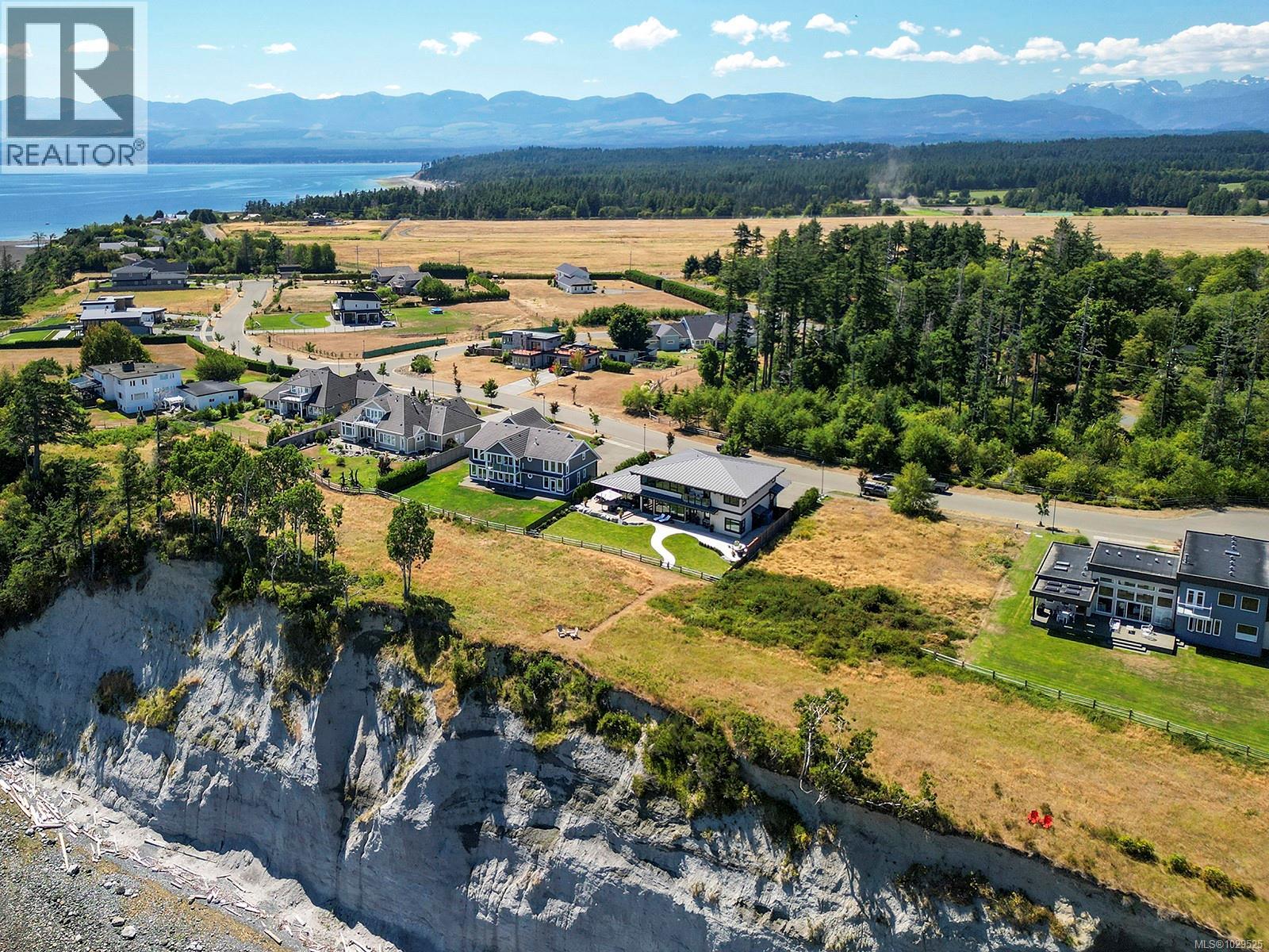 290 Connemara Rd, Comox