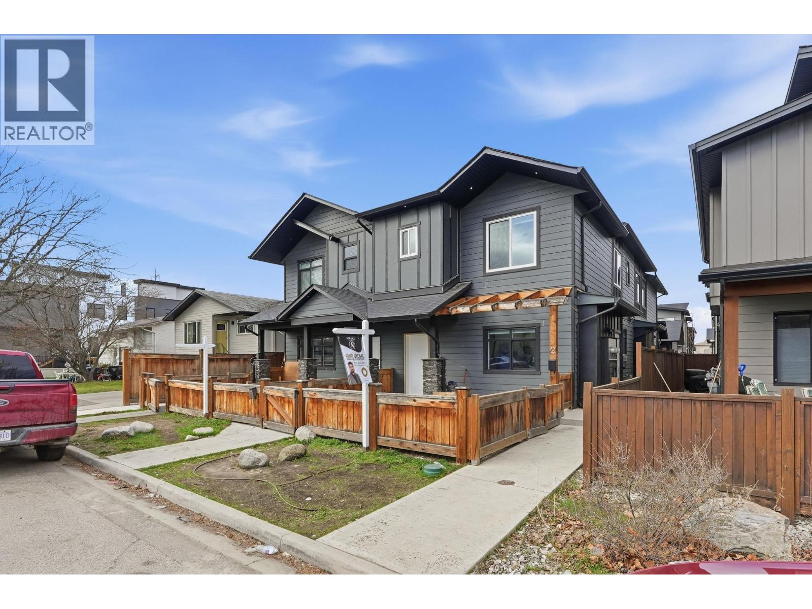 #4 722 Coopland Crescent - 34