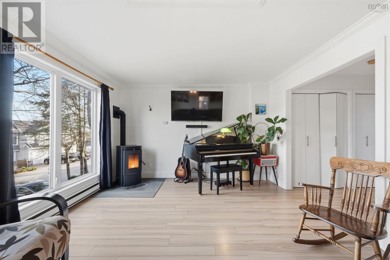 Property 29 of 30 of 450 Shore Drive