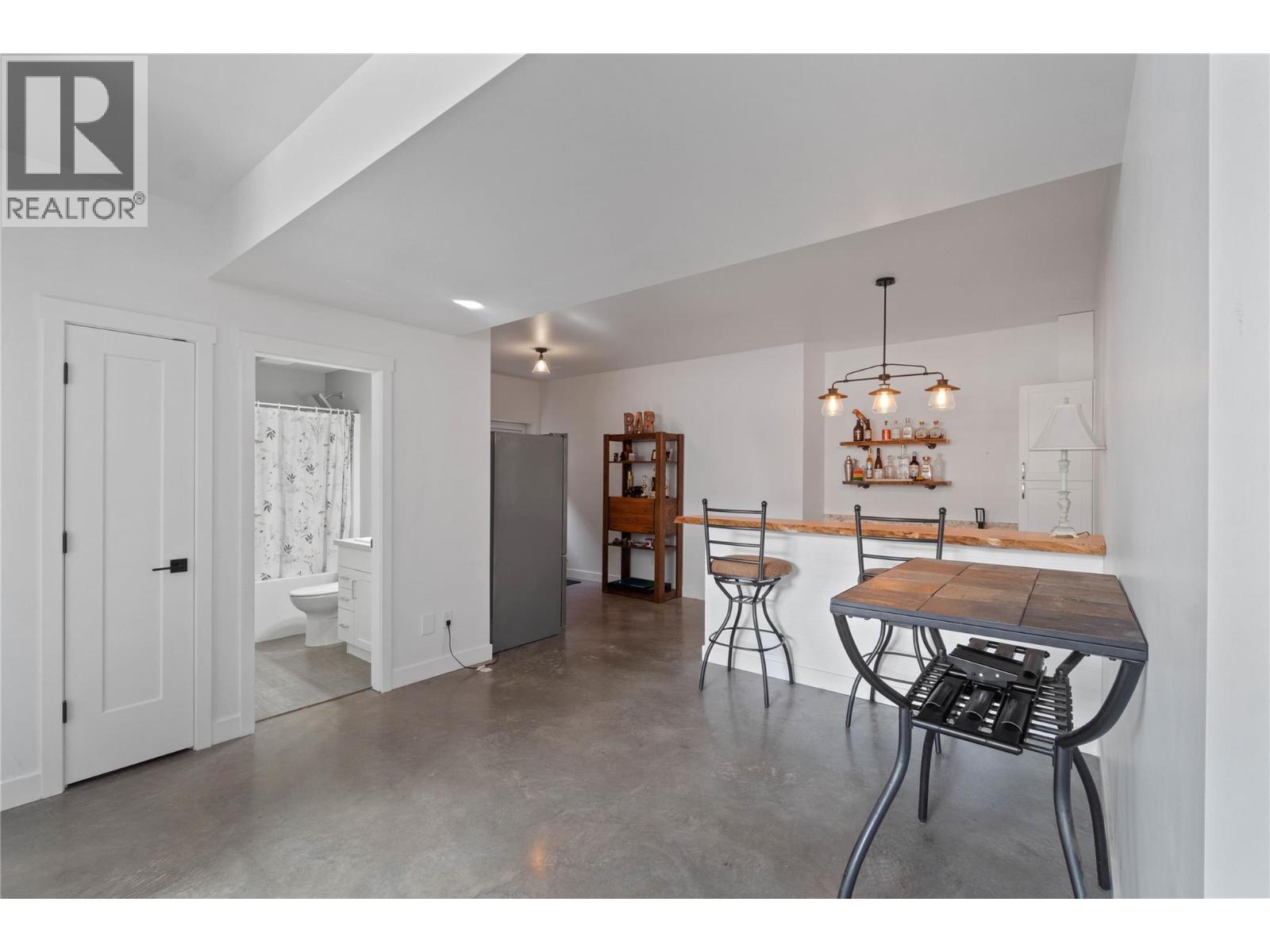 2567 YOUNG Avenue, Kamloops