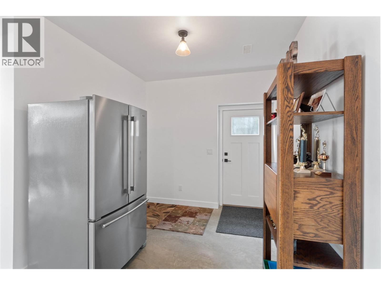 2567 YOUNG Avenue, Kamloops