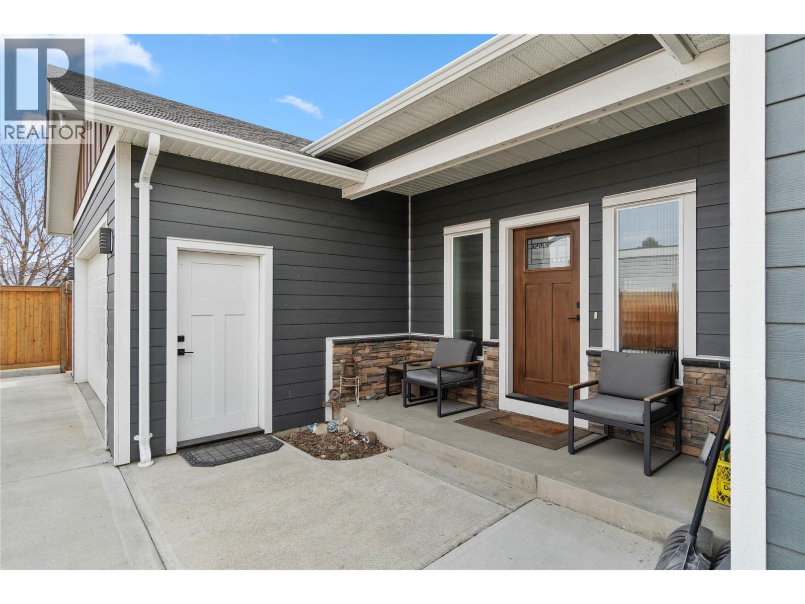 2567 YOUNG Avenue, Kamloops