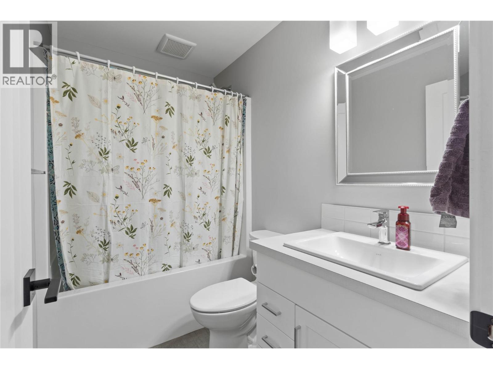 2567 YOUNG Avenue, Kamloops