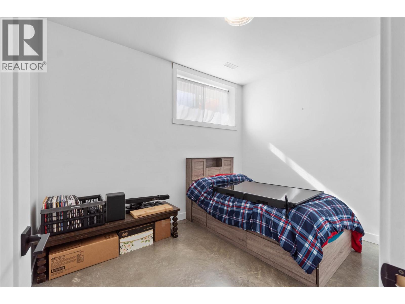 2567 YOUNG Avenue, Kamloops