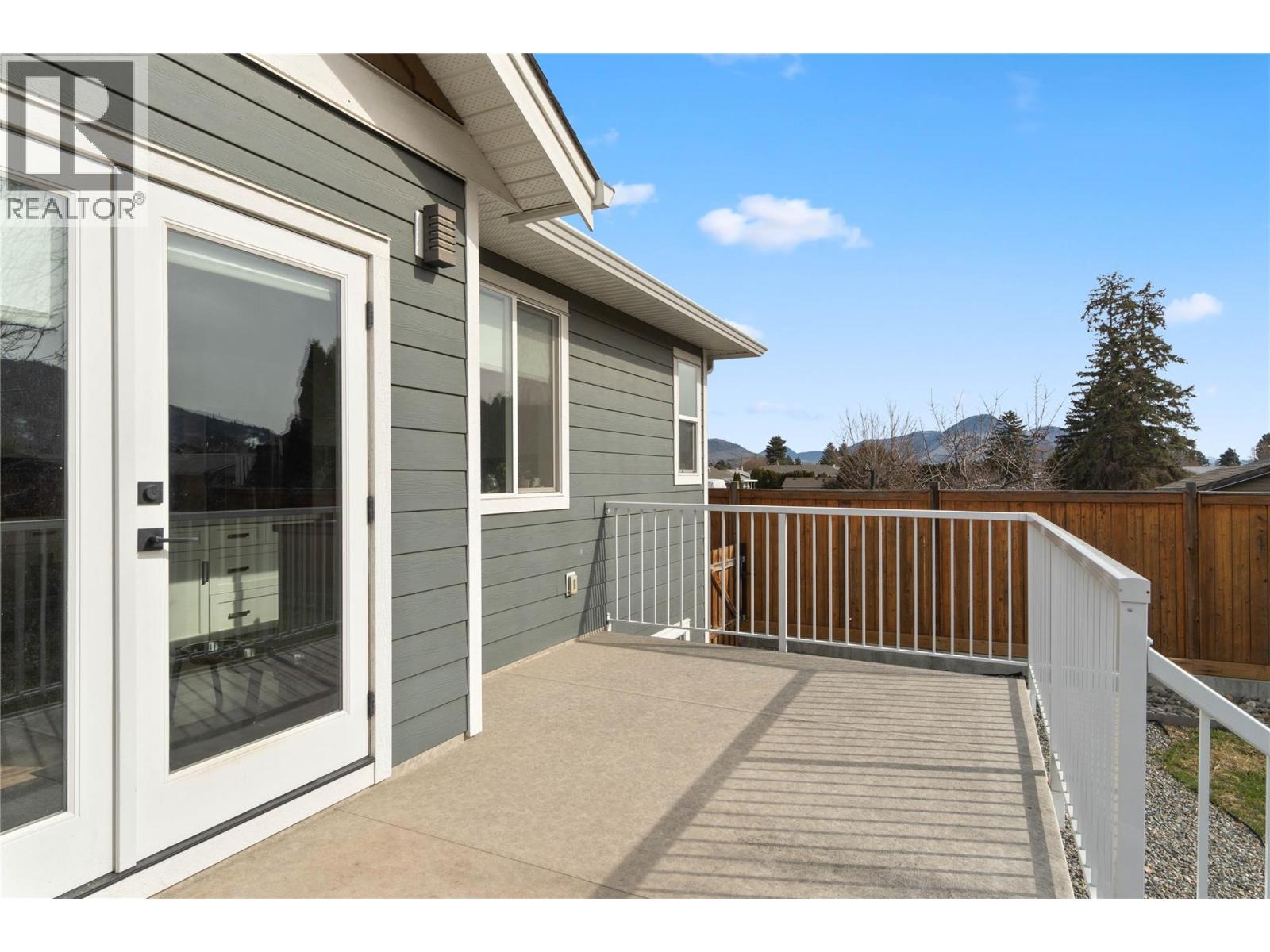 2567 YOUNG Avenue, Kamloops
