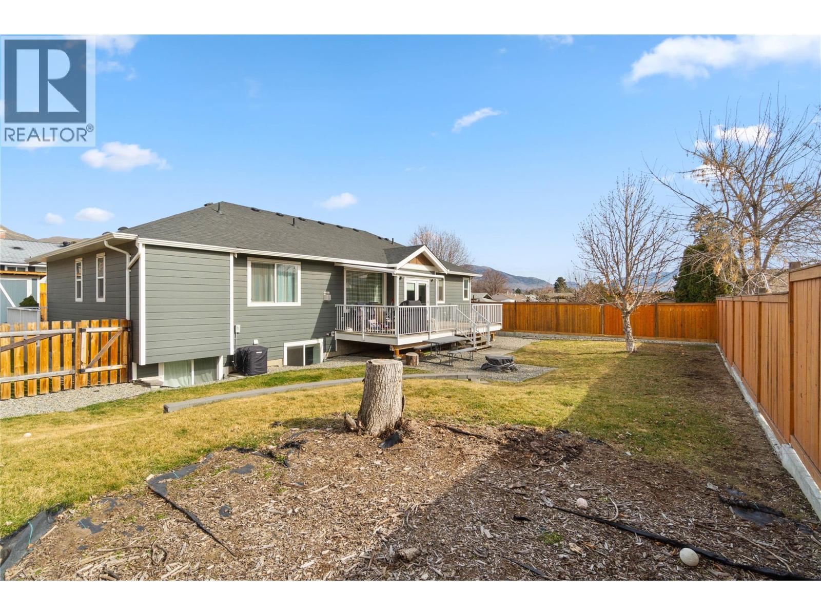 2567 YOUNG Avenue, Kamloops