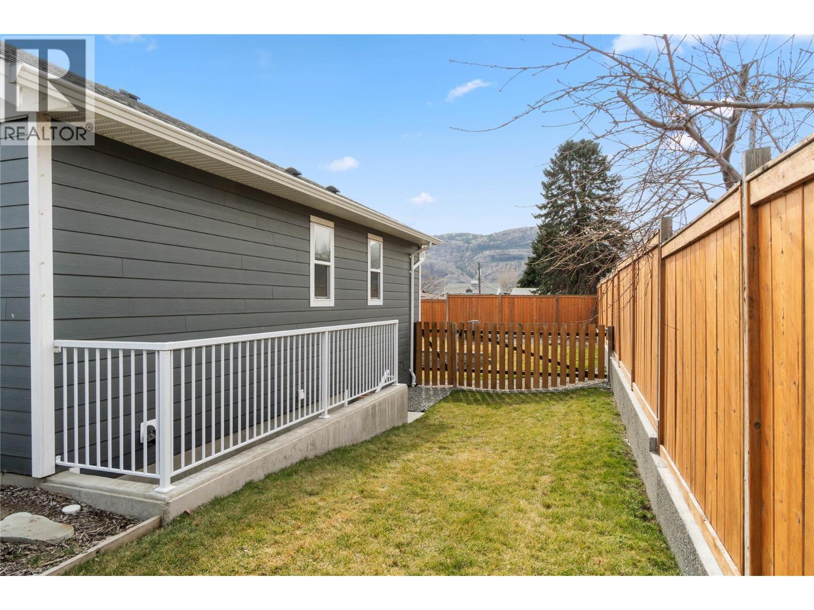 2567 YOUNG Avenue, Kamloops