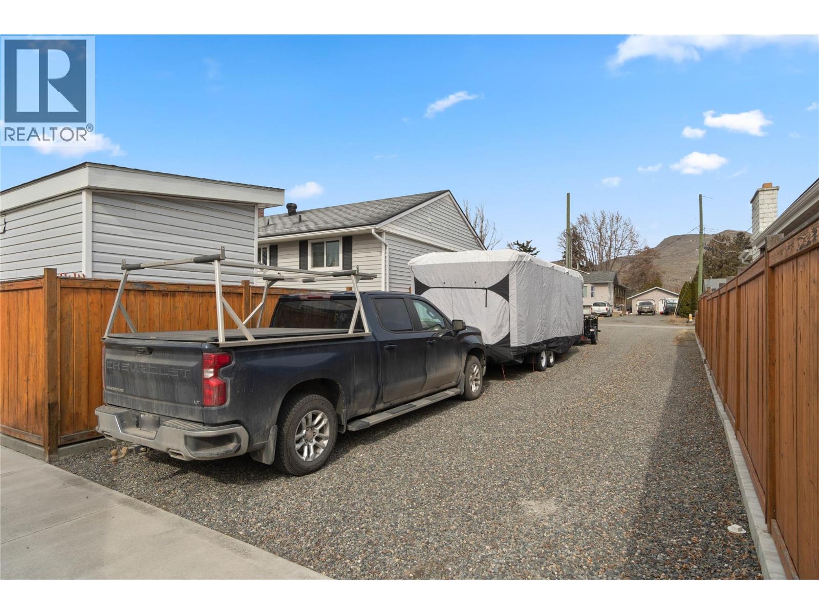 2567 YOUNG Avenue, Kamloops