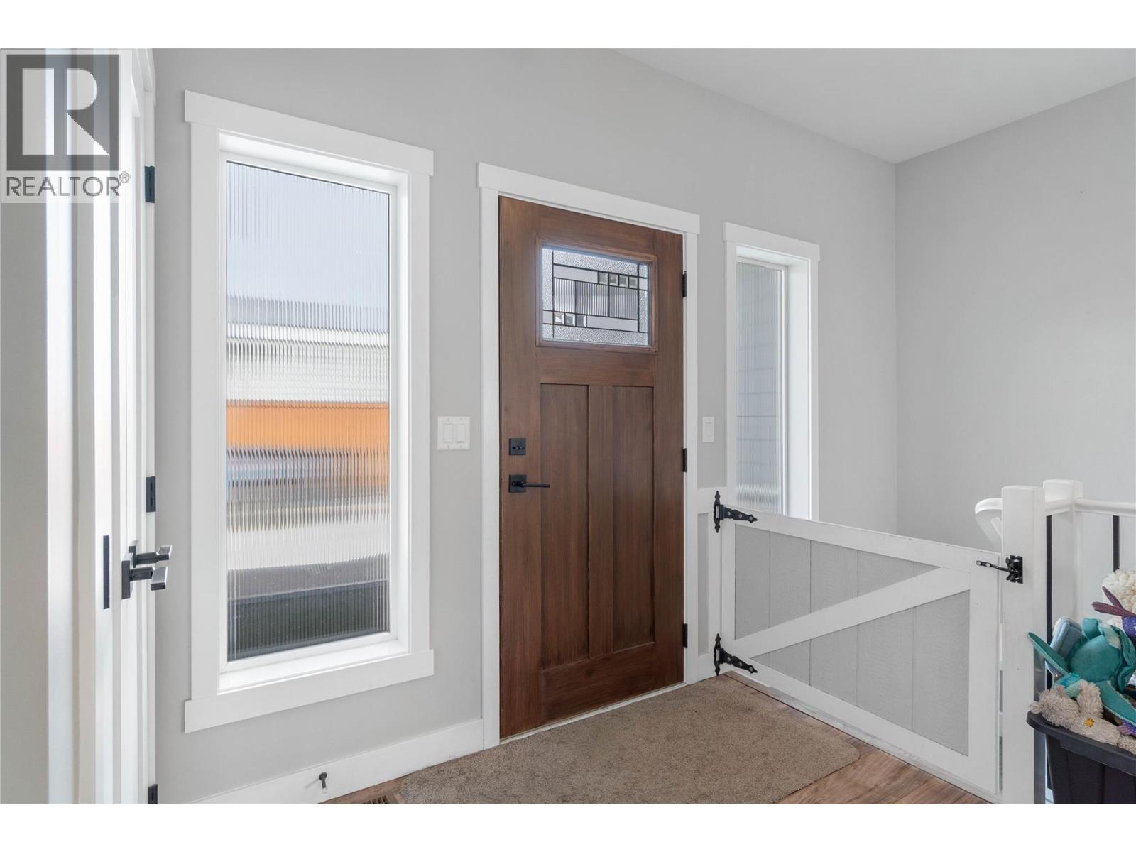 2567 YOUNG Avenue, Kamloops