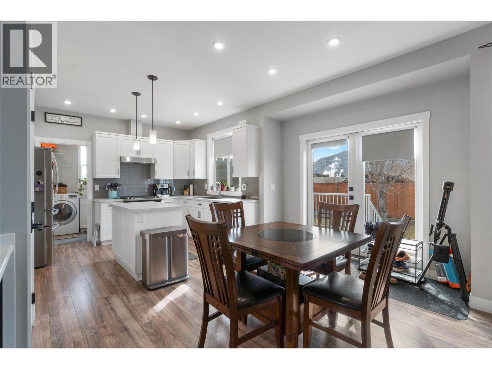 2567 YOUNG Avenue, Kamloops