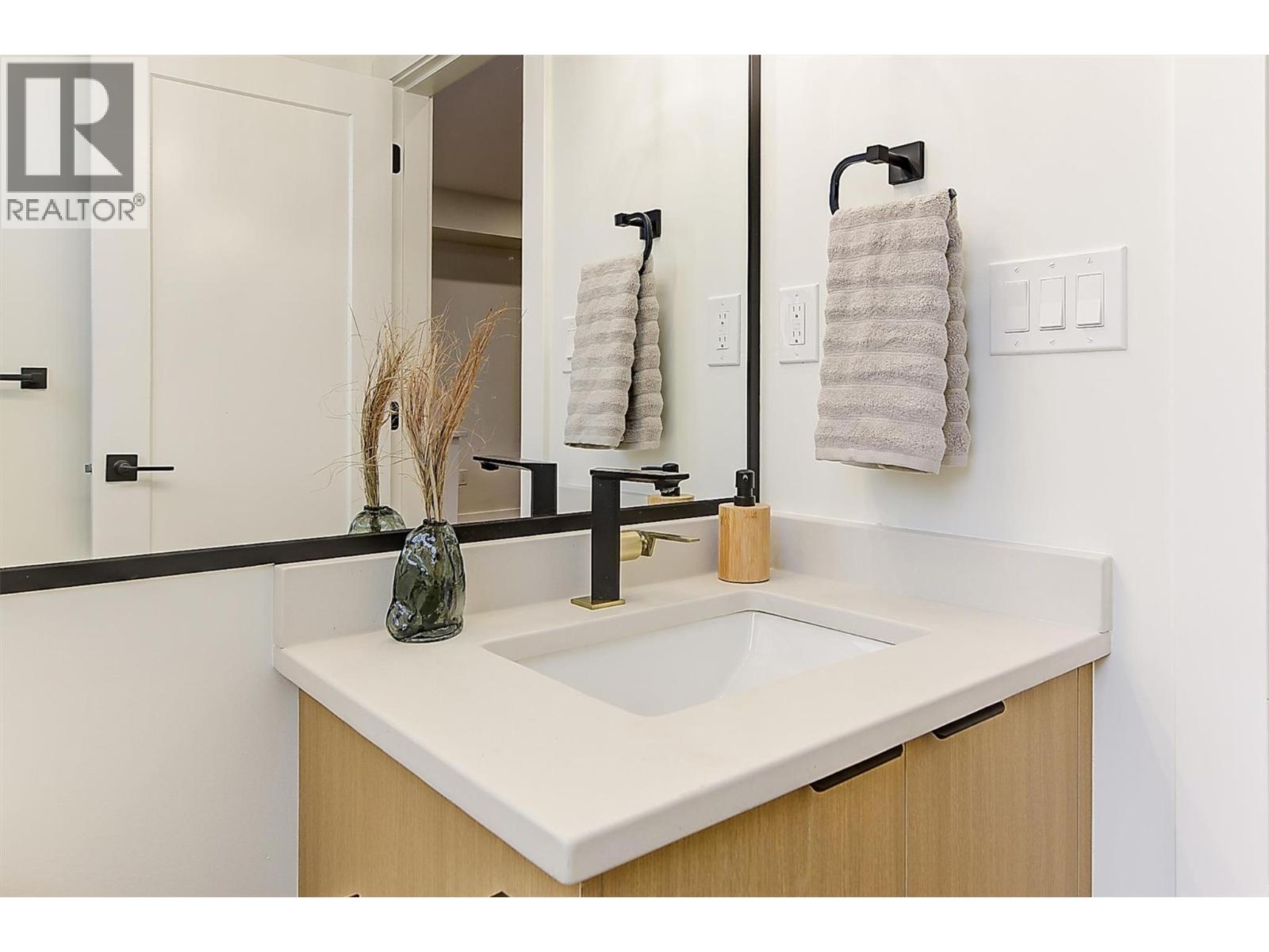 3590 Redecopp Road Unit# 2, Lake Country