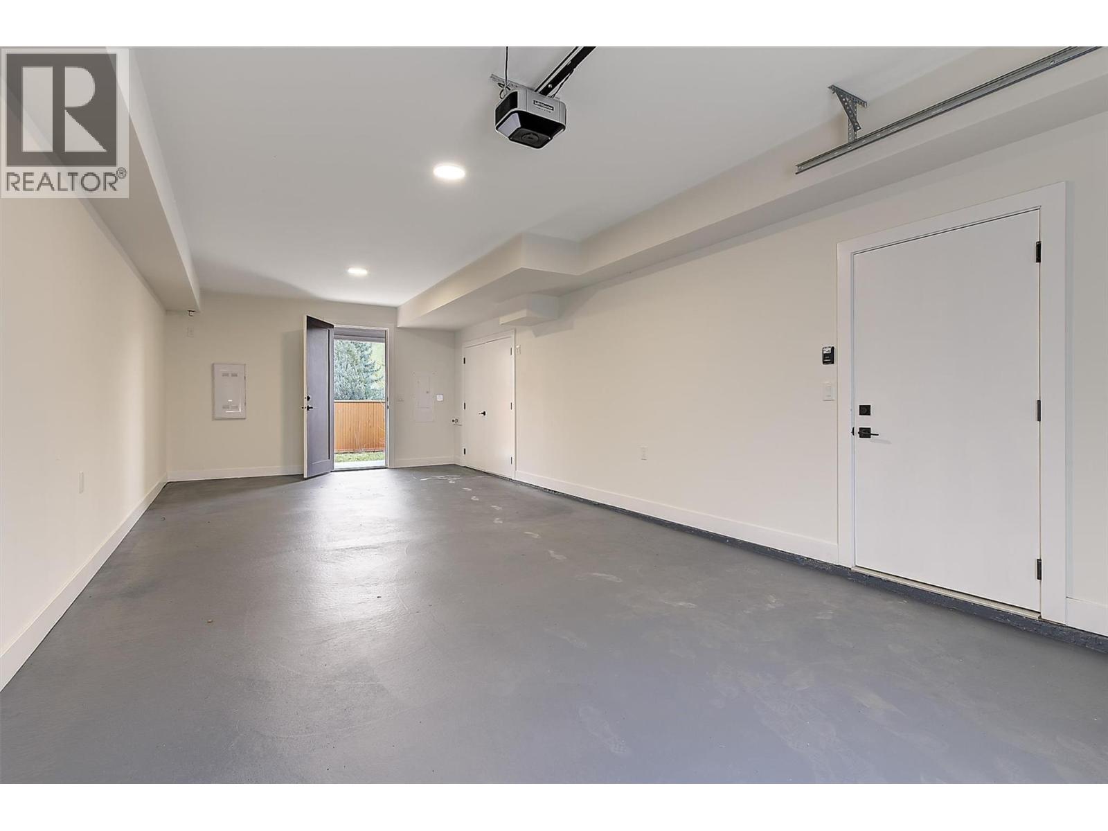 3590 Redecopp Road Unit# 2, Lake Country