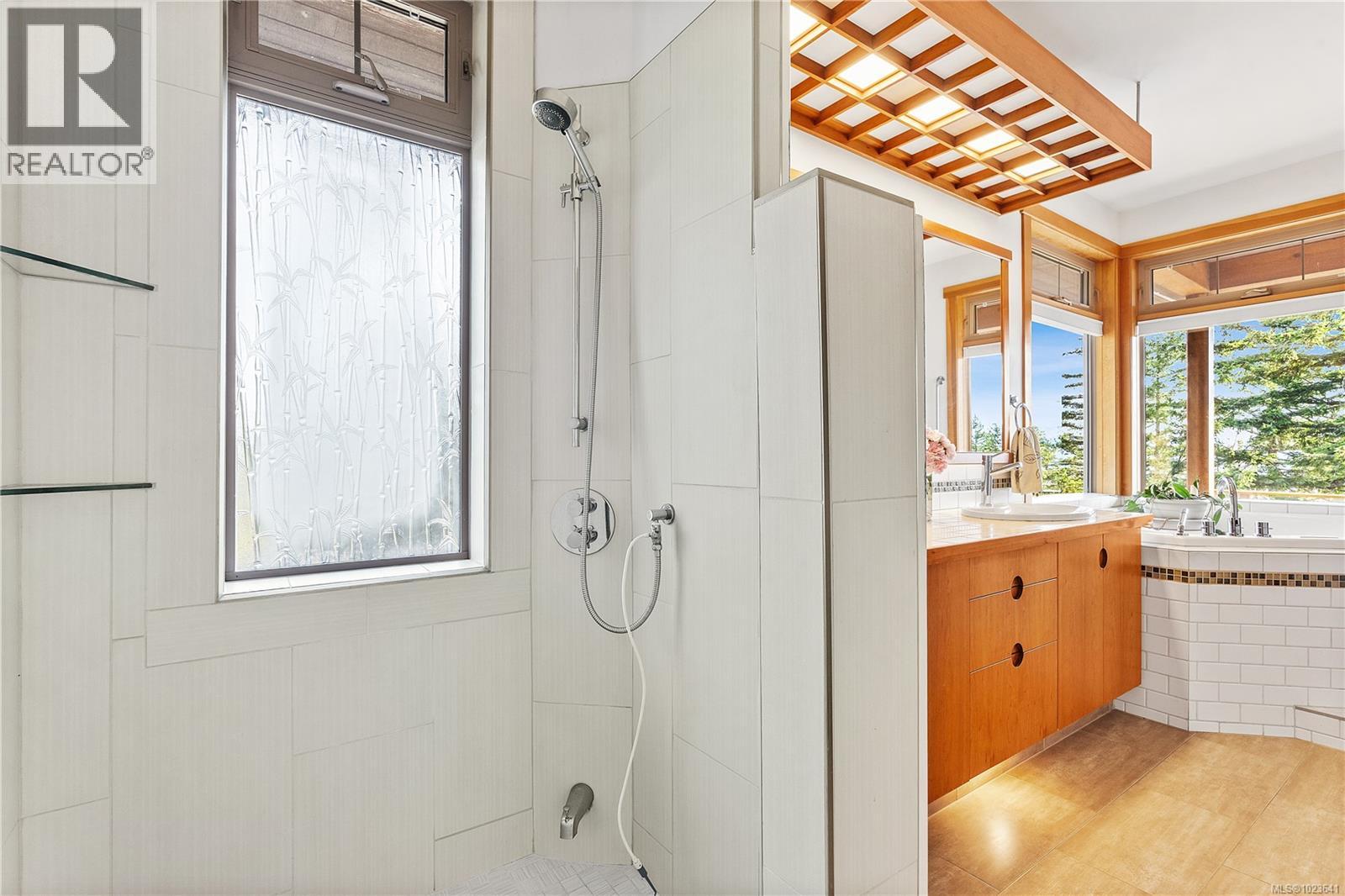  248 Suneagle Drive, Salt Spring