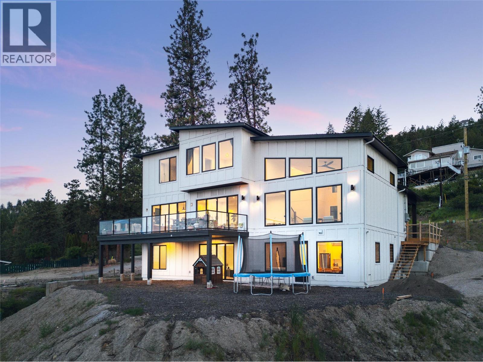  1435 Bear Creek Road, West Kelowna