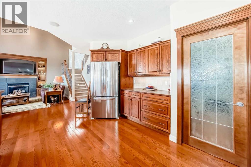 487 Rocky Ridge Drive NW, Calgary, Alberta