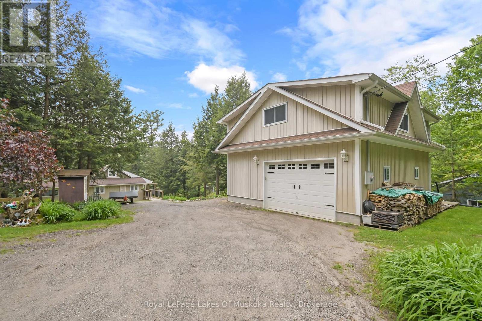 1019 LAKESHORE DRIVE N - 32