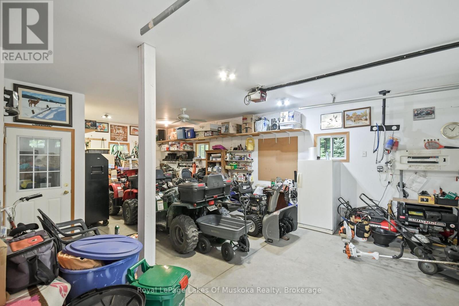 1019 LAKESHORE DRIVE N - 31