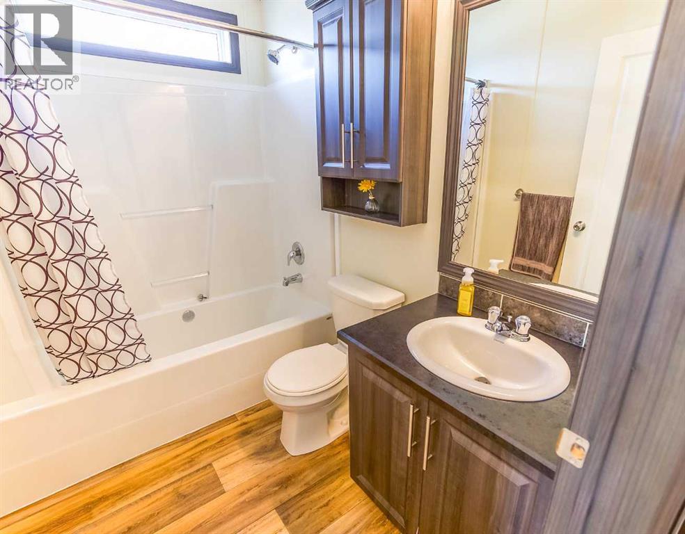 0 41019 RR 11, Rural Lacombe County