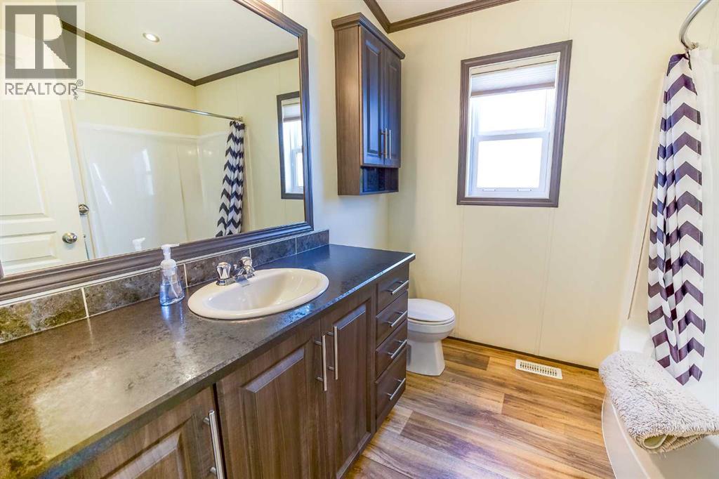 0 41019 RR 11, Rural Lacombe County