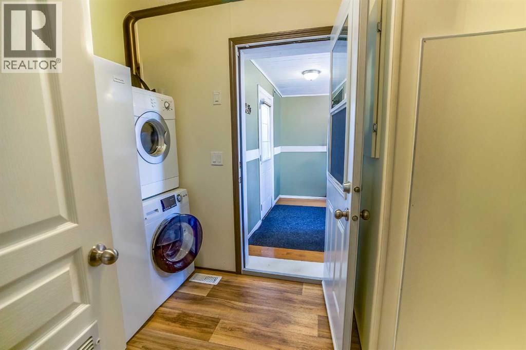 0 41019 RR 11, Rural Lacombe County