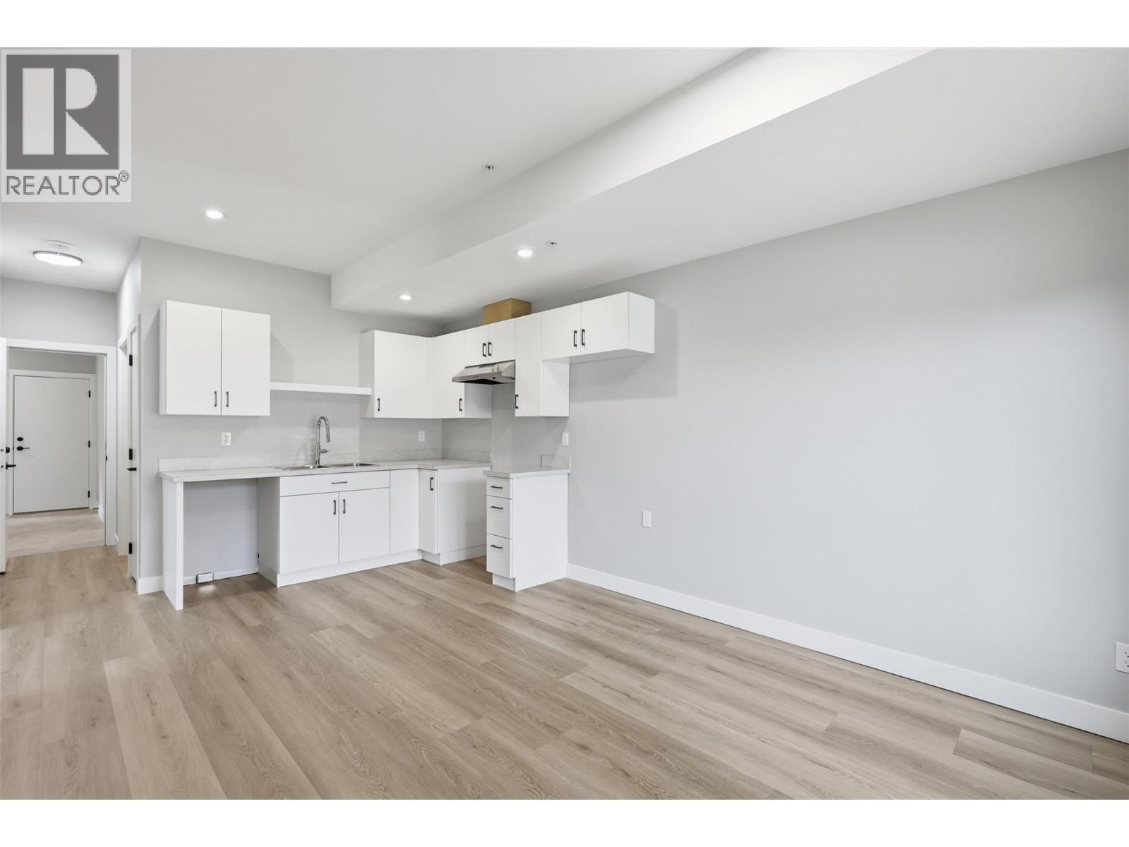 5870 DALLAS Drive, Kamloops