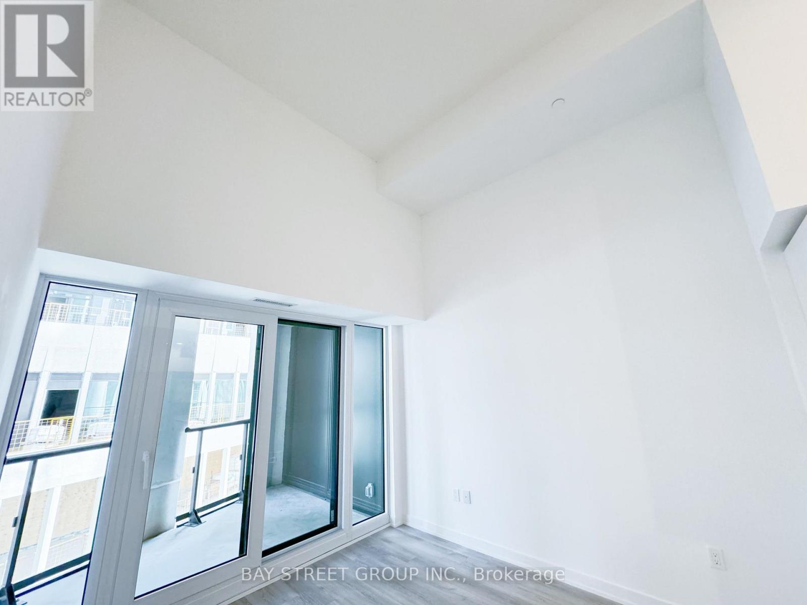 #606 238 SIMCOE STREET - 13