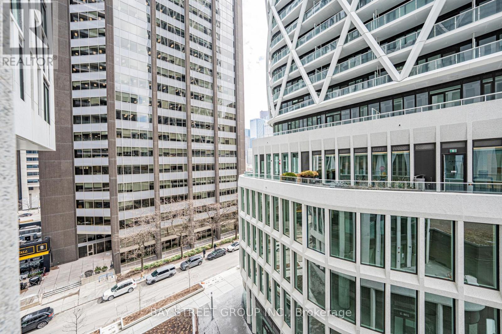 #606 238 SIMCOE STREET - 17
