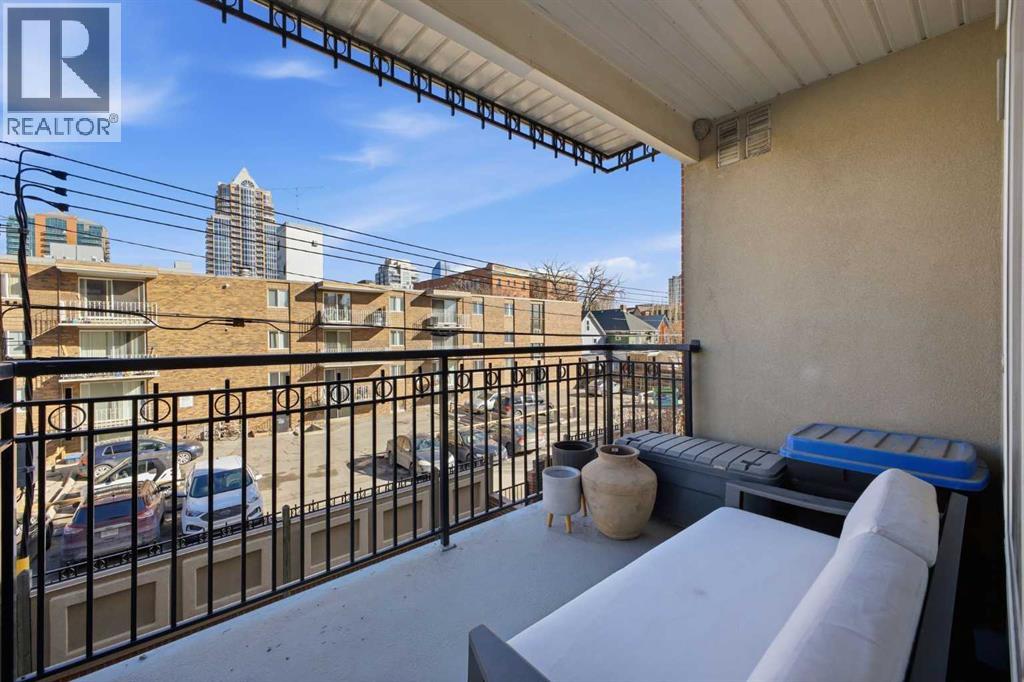 Single Family House for Sale in    Avenue SW Lower Mount Royal Calgary 