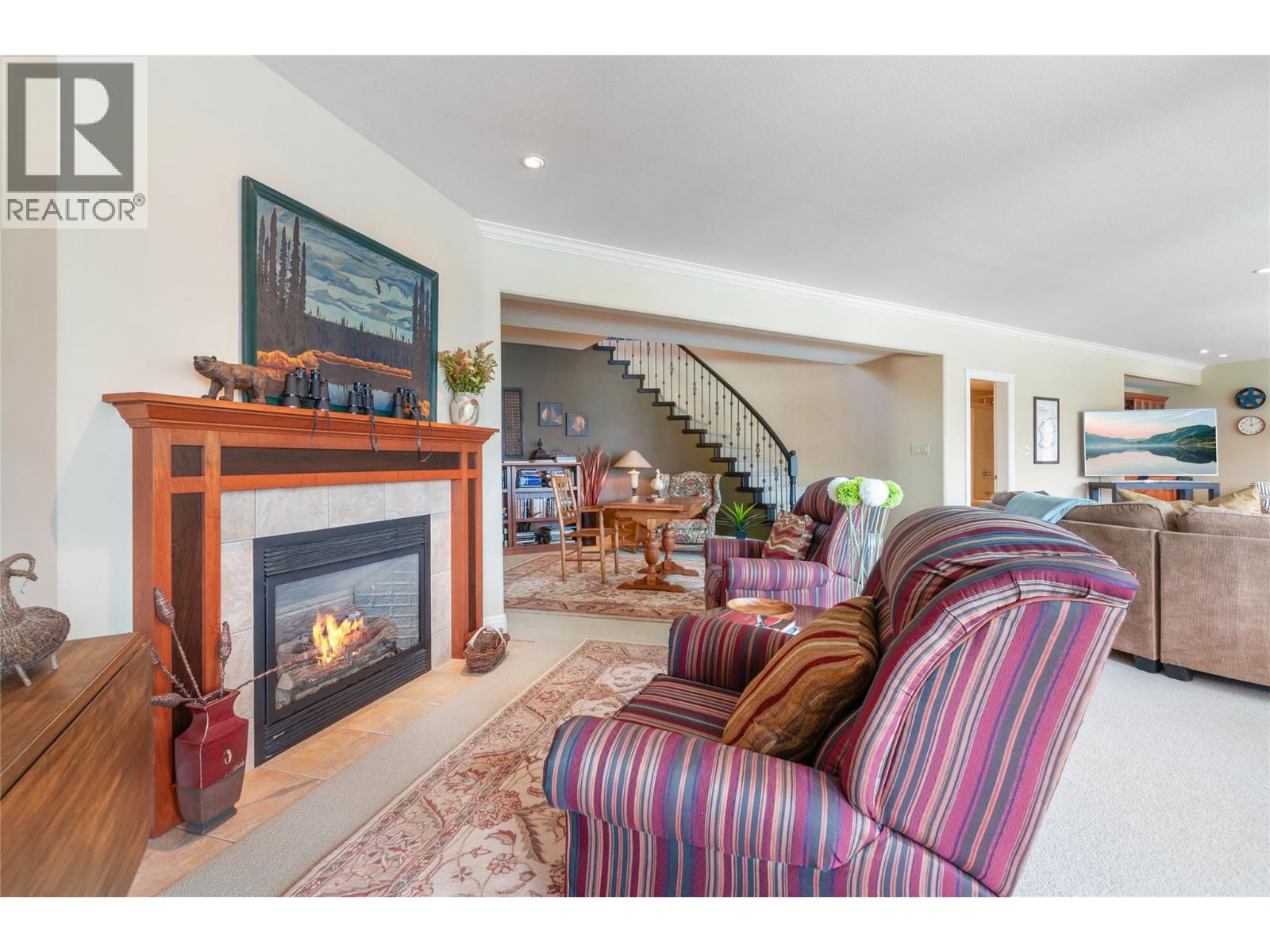 153 Apple Road - 23