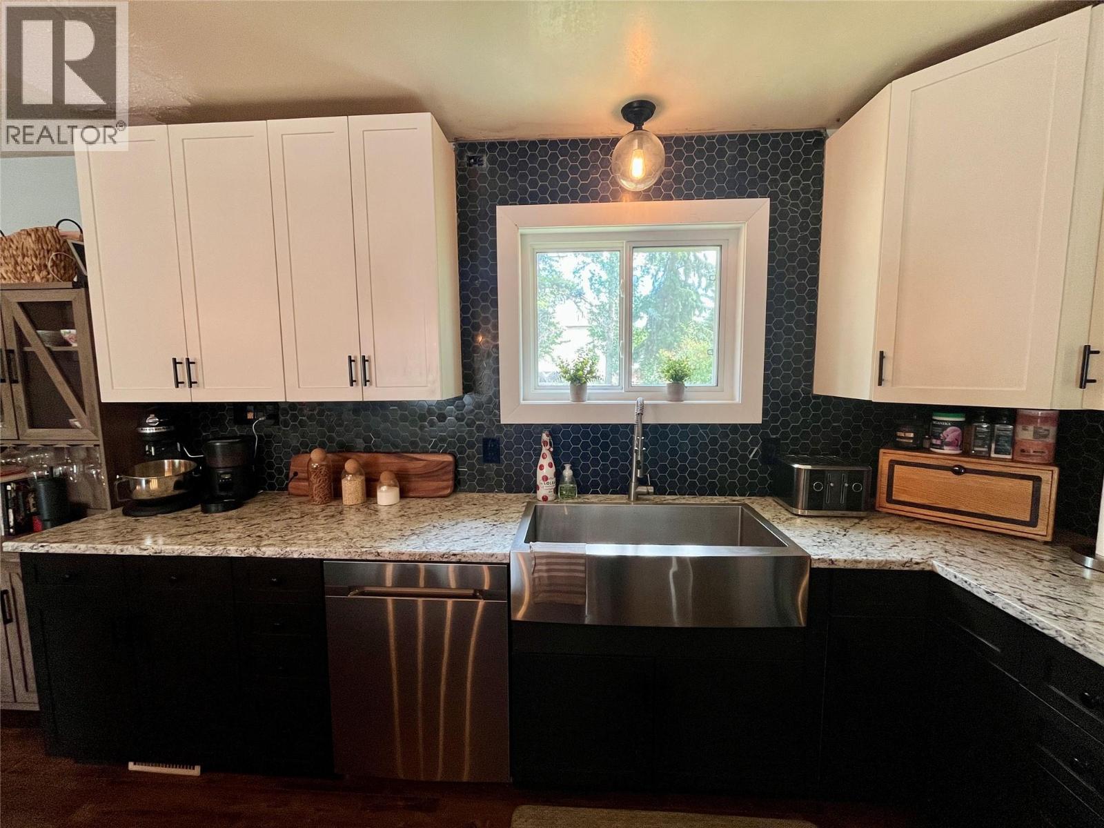 248 MURRAY DRIVE - 5