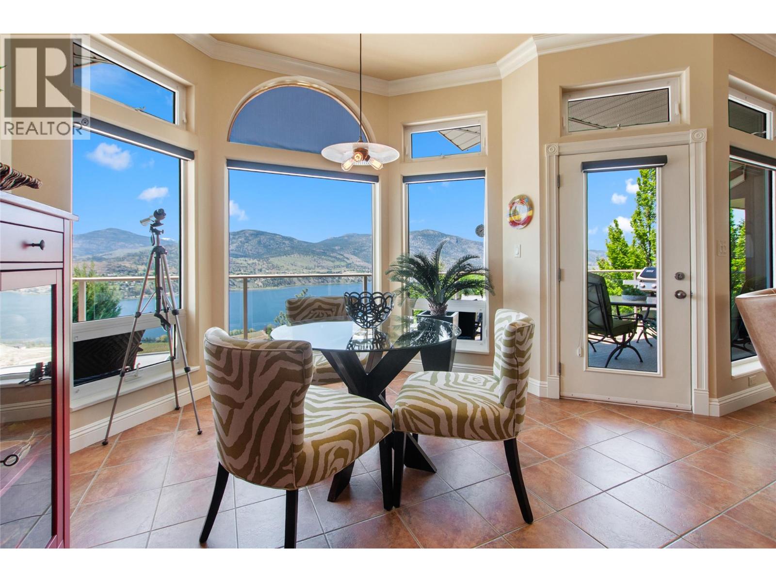 153 Apple Road, Okanagan Falls