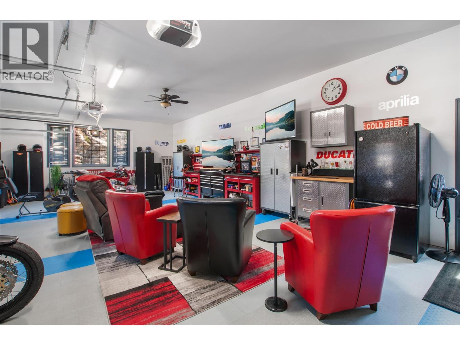 153 Apple Road, Okanagan Falls