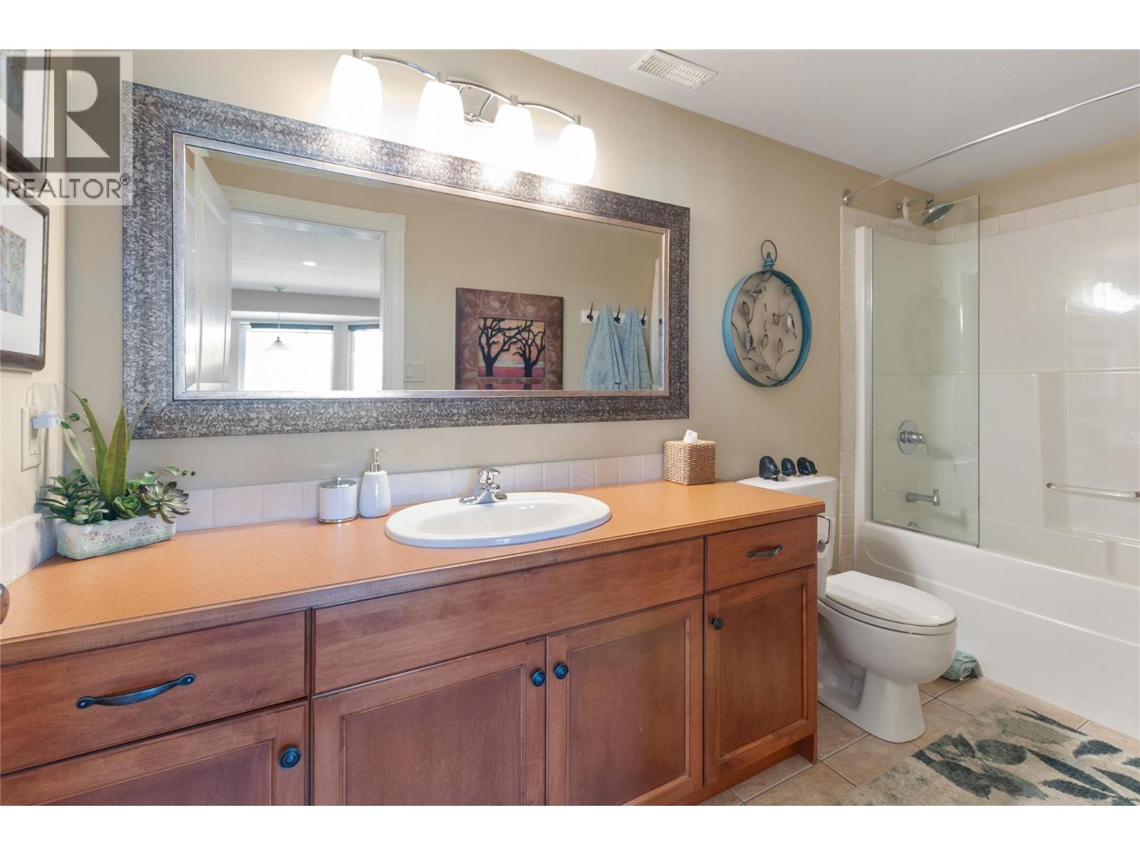 153 Apple Road, Okanagan Falls