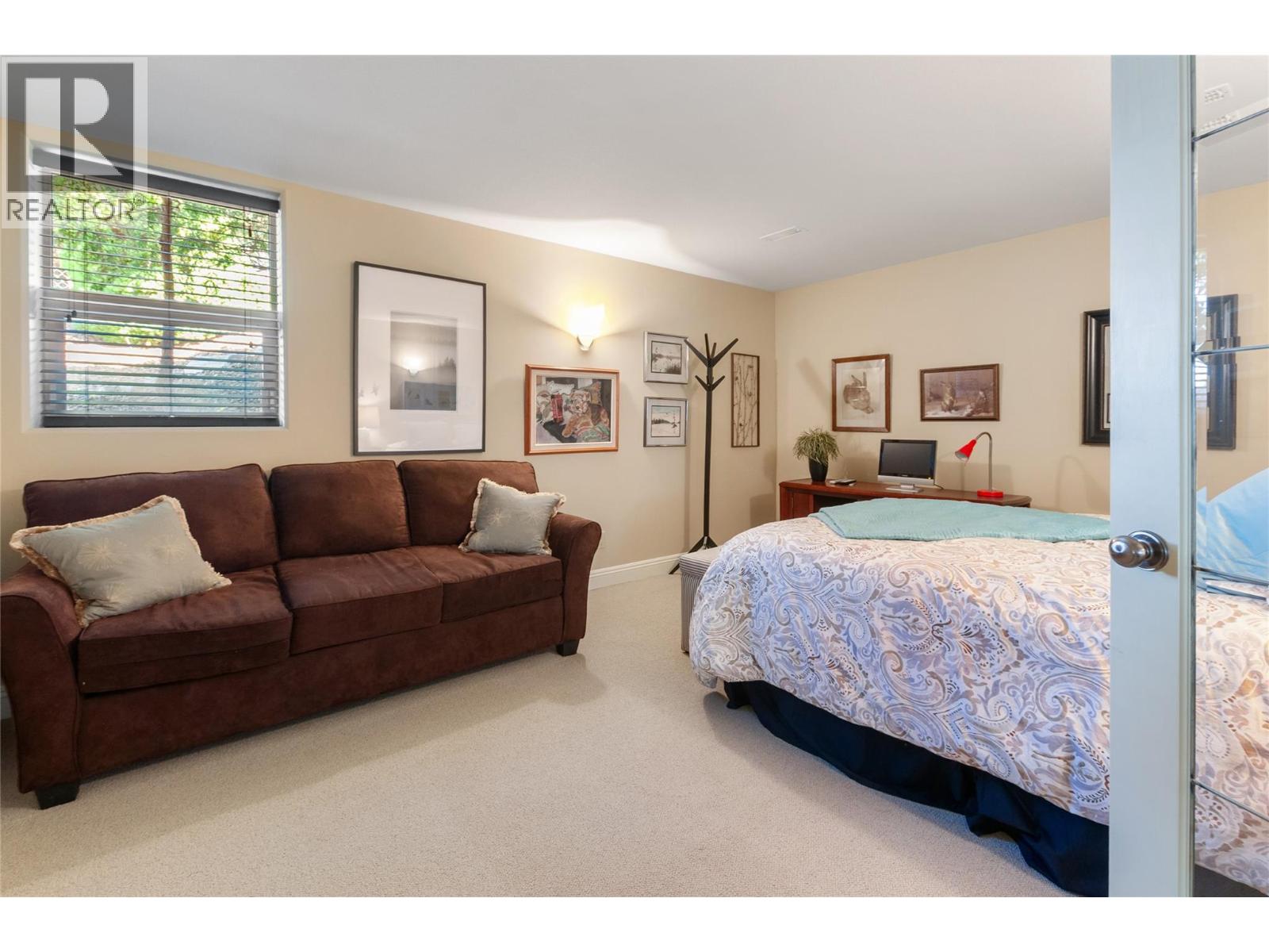 153 Apple Road - 25
