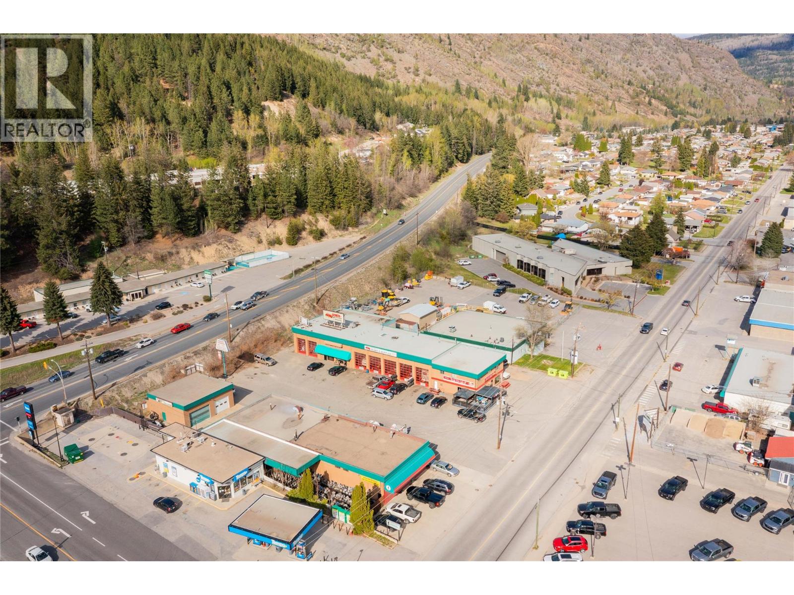 2929 Highway Drive, Trail