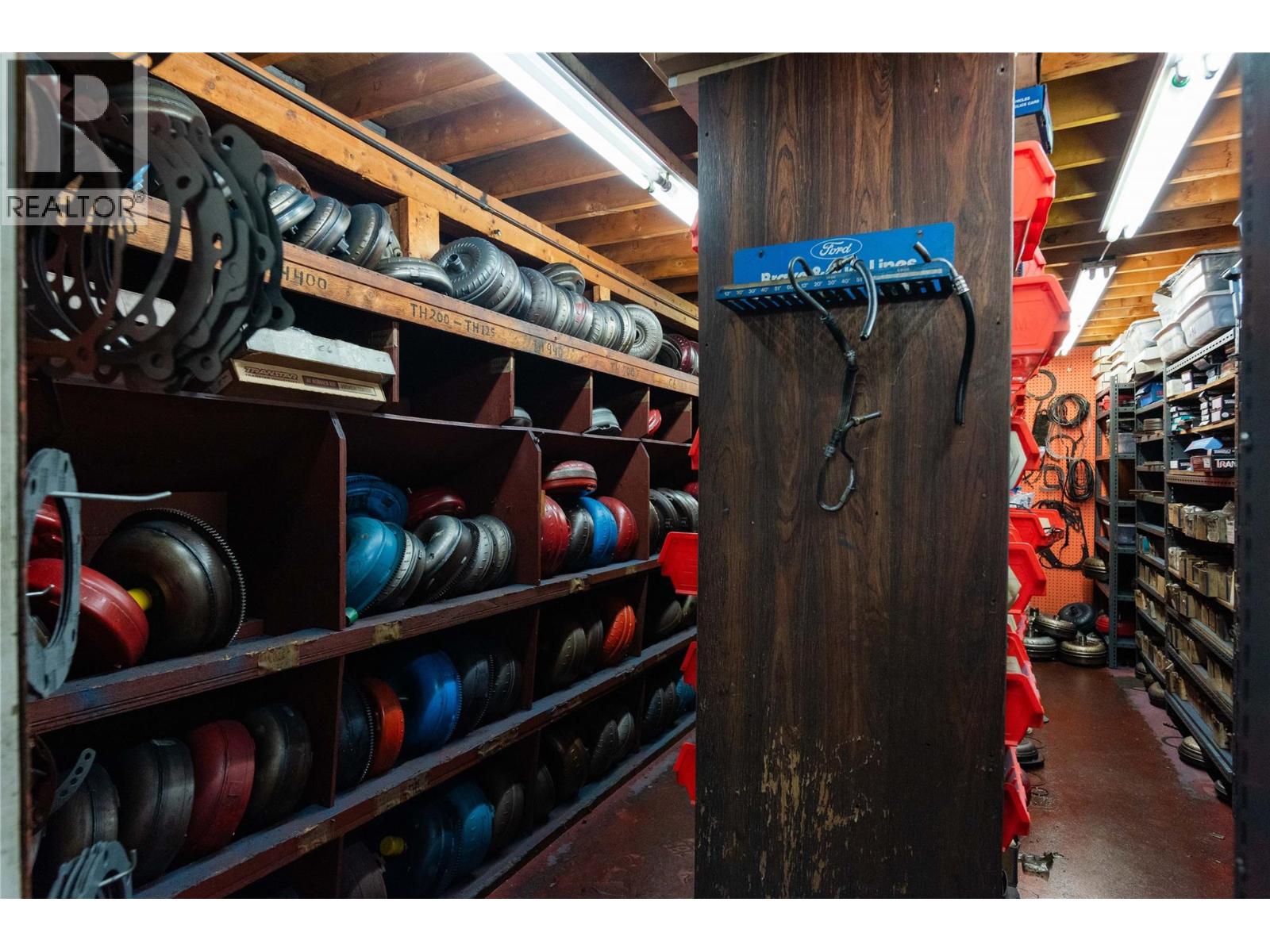 2929 Highway Drive, Trail